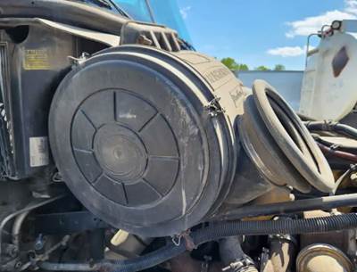 Freightliner Columbia 120 Right Air Cleaner / Air Filter Housing