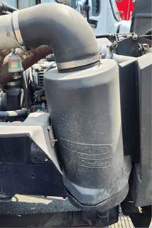 Freightliner FL70 Right Air Cleaner / Air Filter Housing
