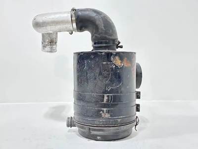 Freightliner FL70 Right Air Cleaner / Air Filter Housing