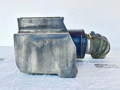 Freightliner FLD120 Left Air Cleaner / Air Filter Housing