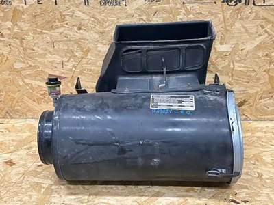 Freightliner FLD120SD Air Cleaner / Air Filter Housing