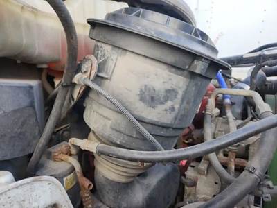 Freightliner M2 106 Right Air Cleaner / Air Filter Housing for a 2010 Freightliner M2 106 Heavy Duty