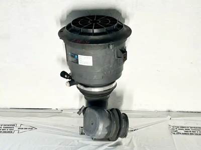 Freightliner M2 106 Right Air Cleaner / Air Filter Housing