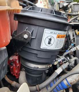 Freightliner M2 106 Right Air Cleaner / Air Filter Housing