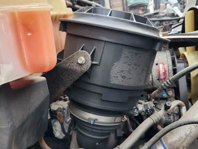 Freightliner M2 106 Right Air Cleaner / Air Filter Housing