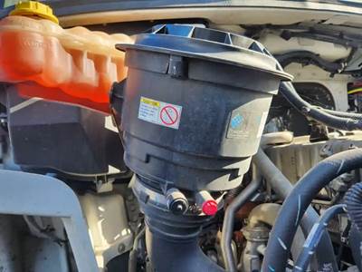 Freightliner M2 106 Right Air Cleaner / Air Filter Housing