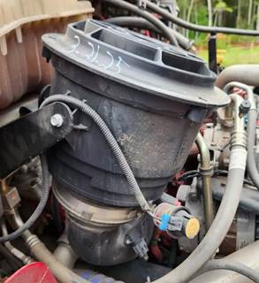 Freightliner M2 106 Right Air Cleaner / Air Filter Housing