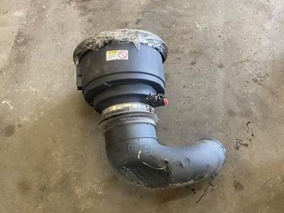 Freightliner M2 112 Right Air Cleaner / Air Filter Housing for a 2020 Freightliner M2 112 Medium Duty