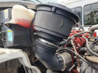 Freightliner M2 112 Right Air Cleaner / Air Filter Housing for a 2015 Freightliner M2 112 Medium Duty