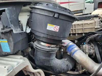 Freightliner M2 112 Right Air Cleaner / Air Filter Housing for a 2016 Freightliner M2 112 Medium Duty