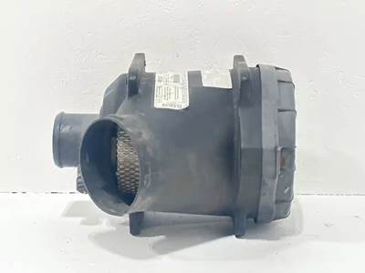 GMC C6500 Air Cleaner / Air Filter Housing