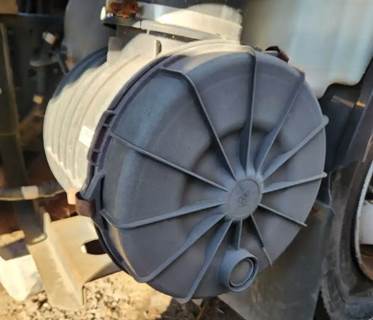 GMC W4500 Right Air Cleaner / Air Filter Housing