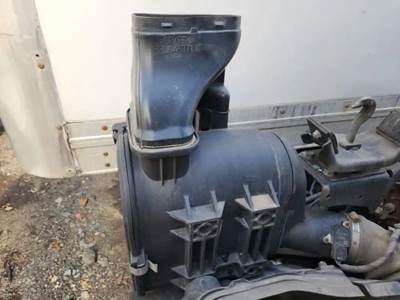 Hino 195 Right Air Cleaner / Air Filter Housing