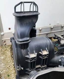 Hino 195 Right Air Cleaner / Air Filter Housing