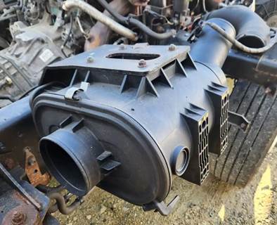 Hino 195 Right Air Cleaner / Air Filter Housing