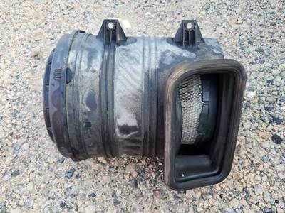 International 4200 Right Air Cleaner / Air Filter Housing