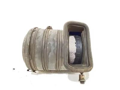 International 4300 Right Air Cleaner / Air Filter Housing