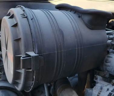 International 4400 Right Air Cleaner / Air Filter Housing