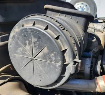 International 4400 Right Air Cleaner / Air Filter Housing