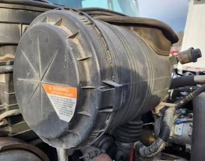 International 4400 Right Air Cleaner / Air Filter Housing