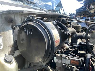 International 4700 Right Air Cleaner / Air Filter Housing