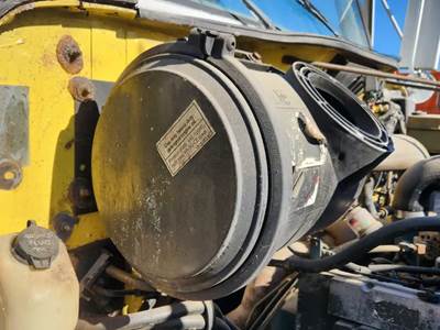 International 4700 Right Air Cleaner / Air Filter Housing