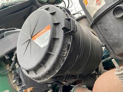 International 7300 Right Air Cleaner / Air Filter Housing