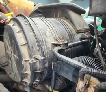 International 7400 Left Air Cleaner / Air Filter Housing