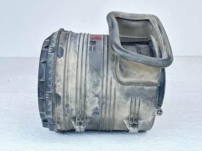 International 8600 Left Air Cleaner / Air Filter Housing