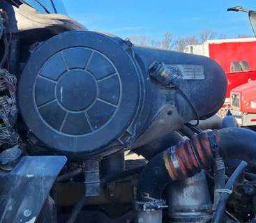 International 9200i Right Air Cleaner / Air Filter Housing