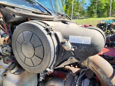 International 9400i Right Air Cleaner / Air Filter Housing
