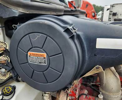 International 9900i Right Air Cleaner / Air Filter Housing