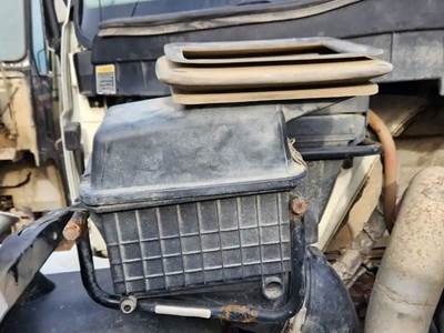 International DuraStar 4300 Right Air Cleaner / Air Filter Housing