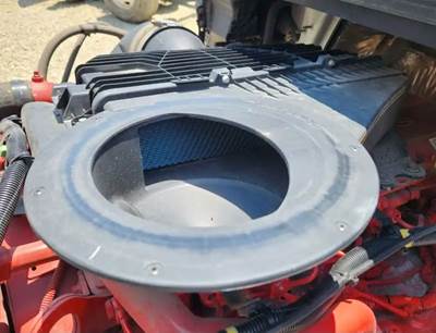 International LT62F Air Cleaner / Air Filter Housing