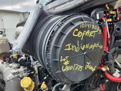 International RH613 Left Air Cleaner / Air Filter Housing