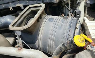 International WorkStar 7500 Left Air Cleaner / Air Filter Housing