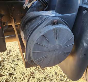 Isuzu FTR Right Air Cleaner / Air Filter Housing