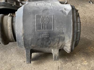 Kenworth T2000 Left Air Cleaner / Air Filter Housing