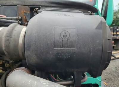 Kenworth T2000 Left Air Cleaner / Air Filter Housing