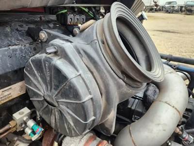 Kenworth T300 Right Air Cleaner / Air Filter Housing
