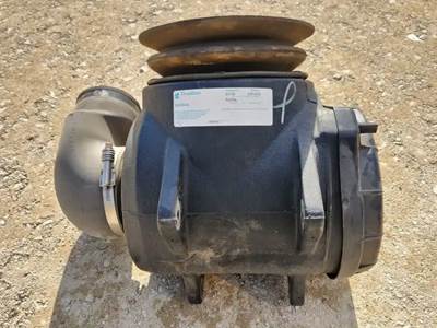 Kenworth T370 Right Air Cleaner / Air Filter Housing