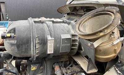 Kenworth T400 Air Cleaner / Air Filter Housing