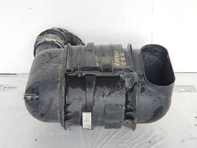 Kenworth T660 Air Cleaner / Air Filter Housing