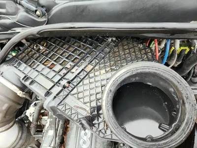 Kenworth T680 Air Cleaner / Air Filter Housing