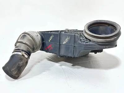 Kenworth T680 Air Cleaner / Air Filter Housing