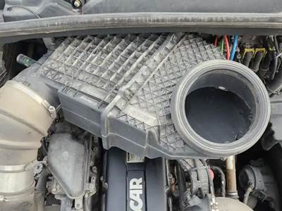 Kenworth T680 Air Cleaner / Air Filter Housing