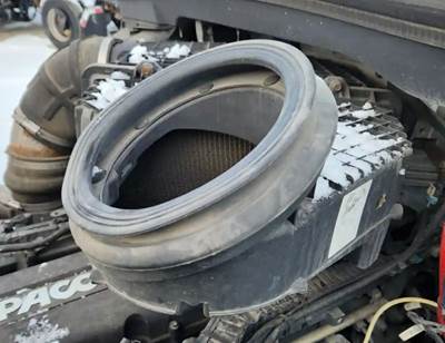Kenworth T680 Air Cleaner / Air Filter Housing