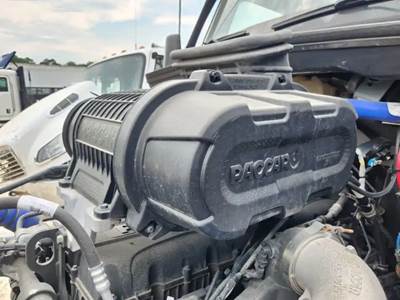 Kenworth T680 Air Cleaner / Air Filter Housing