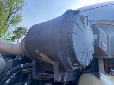 Kenworth T700 Left Air Cleaner / Air Filter Housing