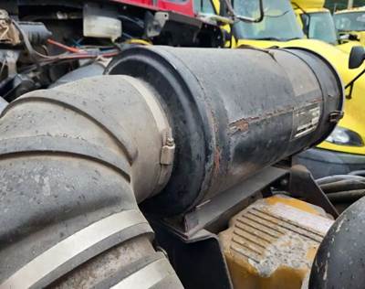 Kenworth T800 Air Cleaner / Air Filter Housing